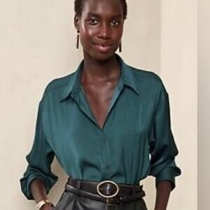 Banana Republic Teal Portofino Satin-like Button Down Shirt, Size S